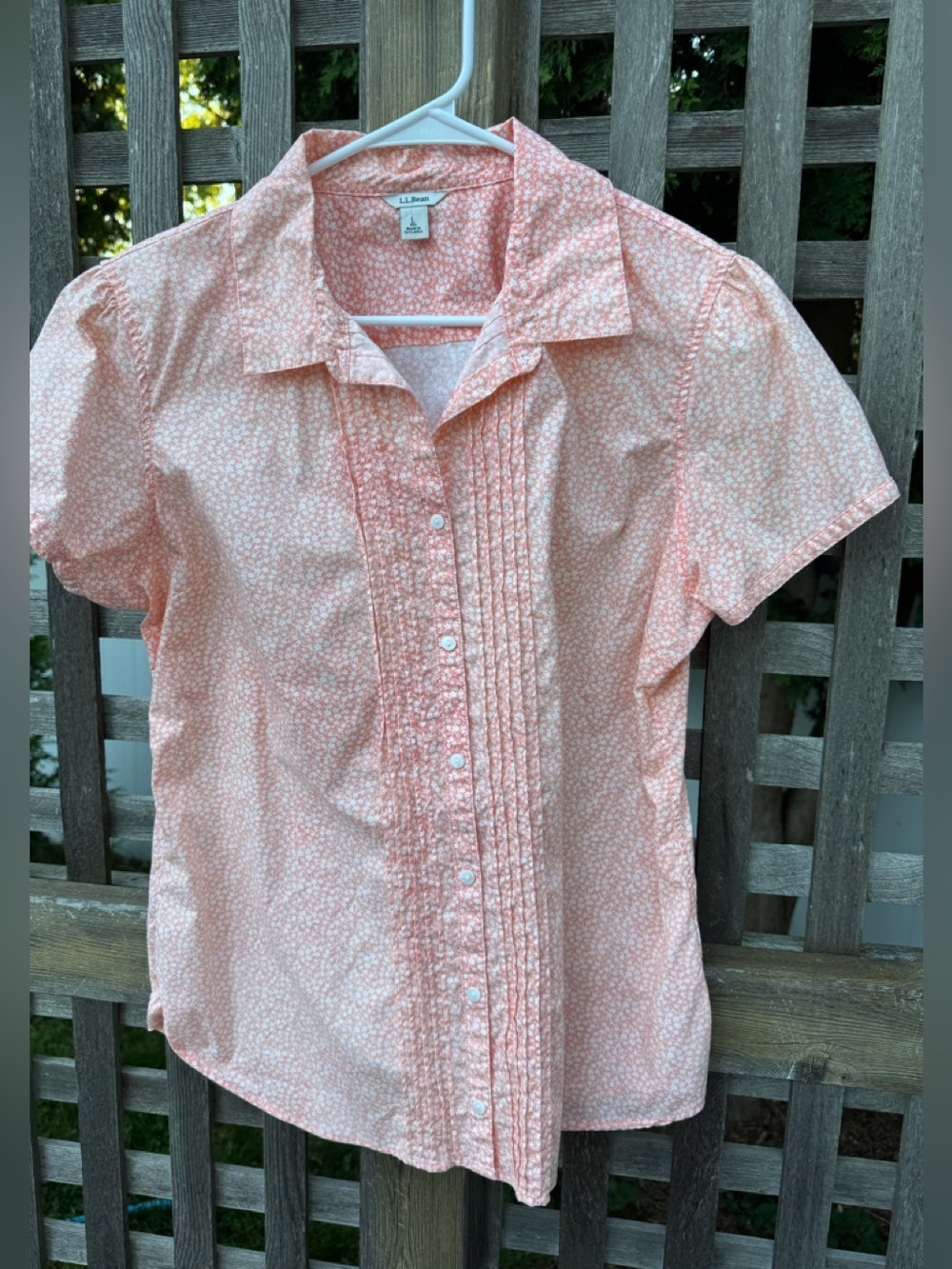 Women’s LL Bean puffed sleeve cotton blouse - Picture 7 of 9